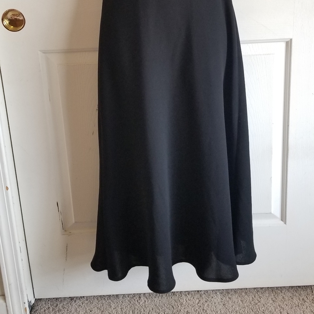 Dress - Picture 2 of 8